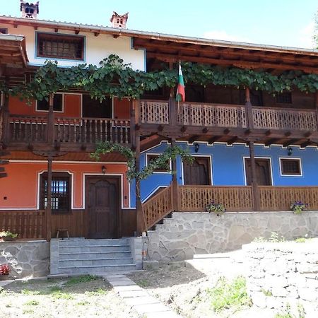 Hotel Недкова Къща à Koprivchtitsa Extérieur photo