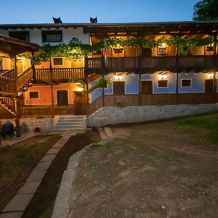 Hotel Недкова Къща à Koprivchtitsa Extérieur photo