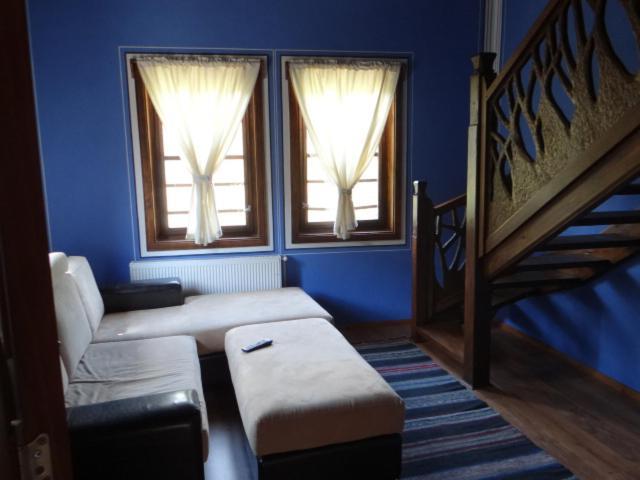 Hotel Недкова Къща à Koprivchtitsa Extérieur photo