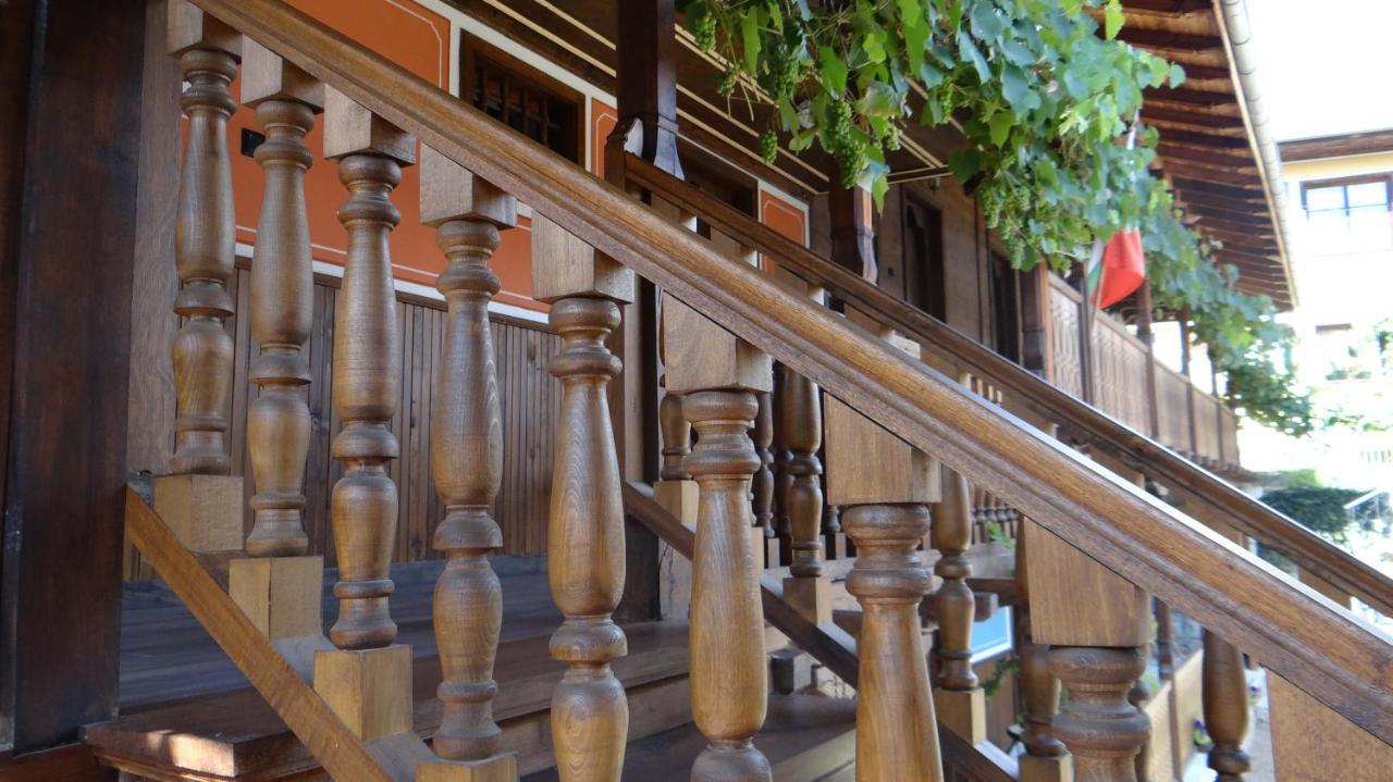 Hotel Недкова Къща à Koprivchtitsa Extérieur photo