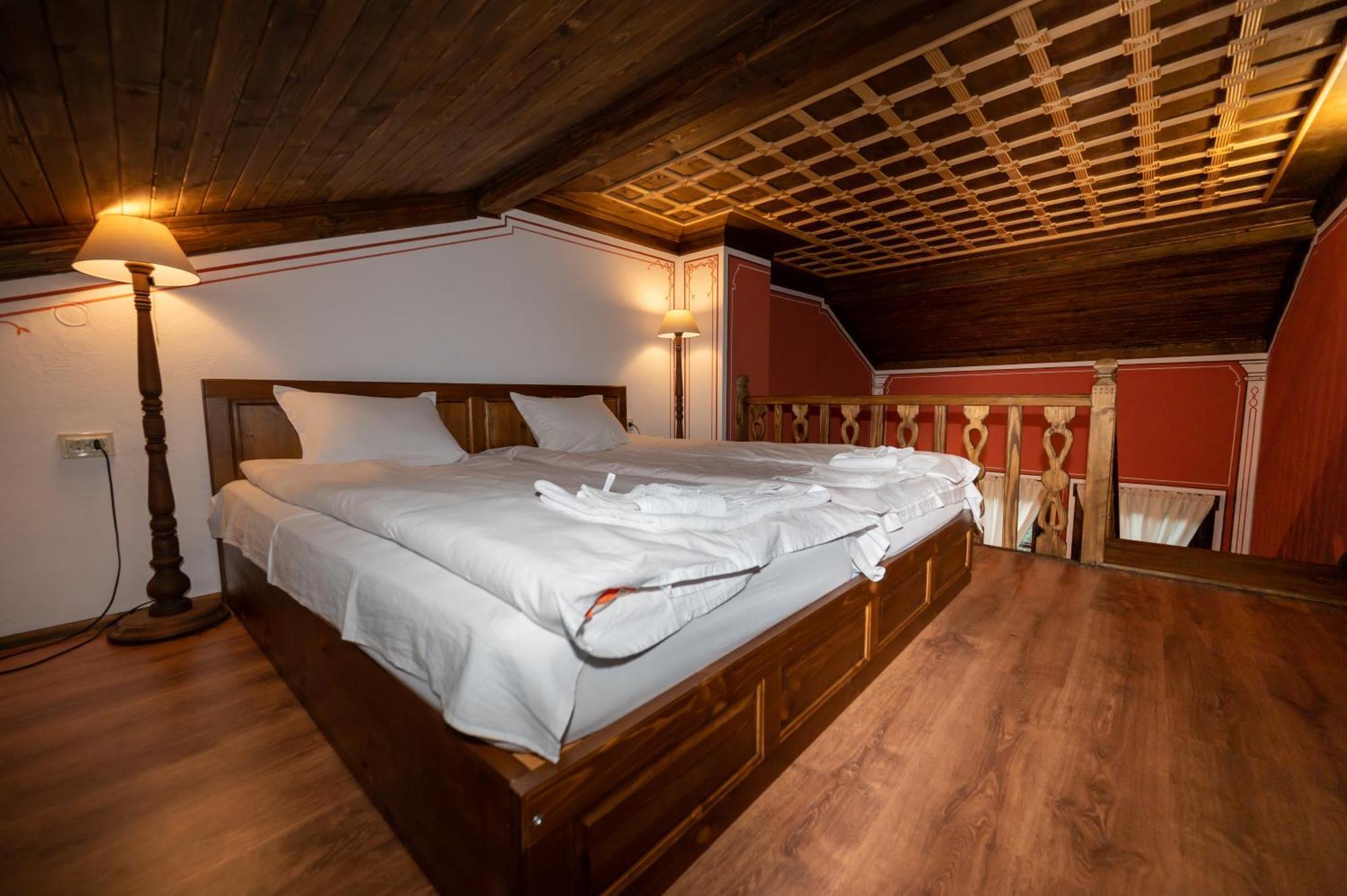 Hotel Недкова Къща à Koprivchtitsa Extérieur photo