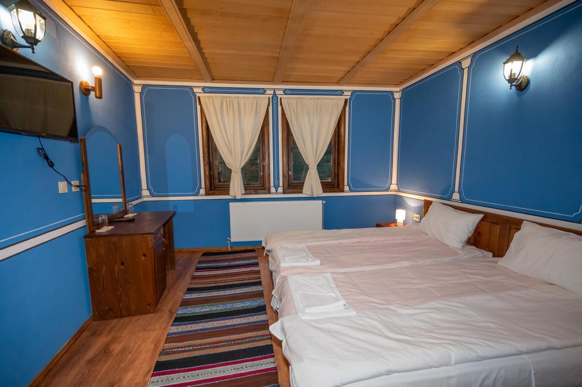 Hotel Недкова Къща à Koprivchtitsa Extérieur photo