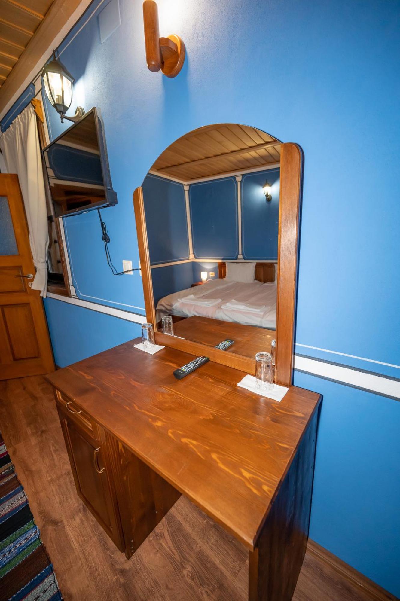 Hotel Недкова Къща à Koprivchtitsa Extérieur photo