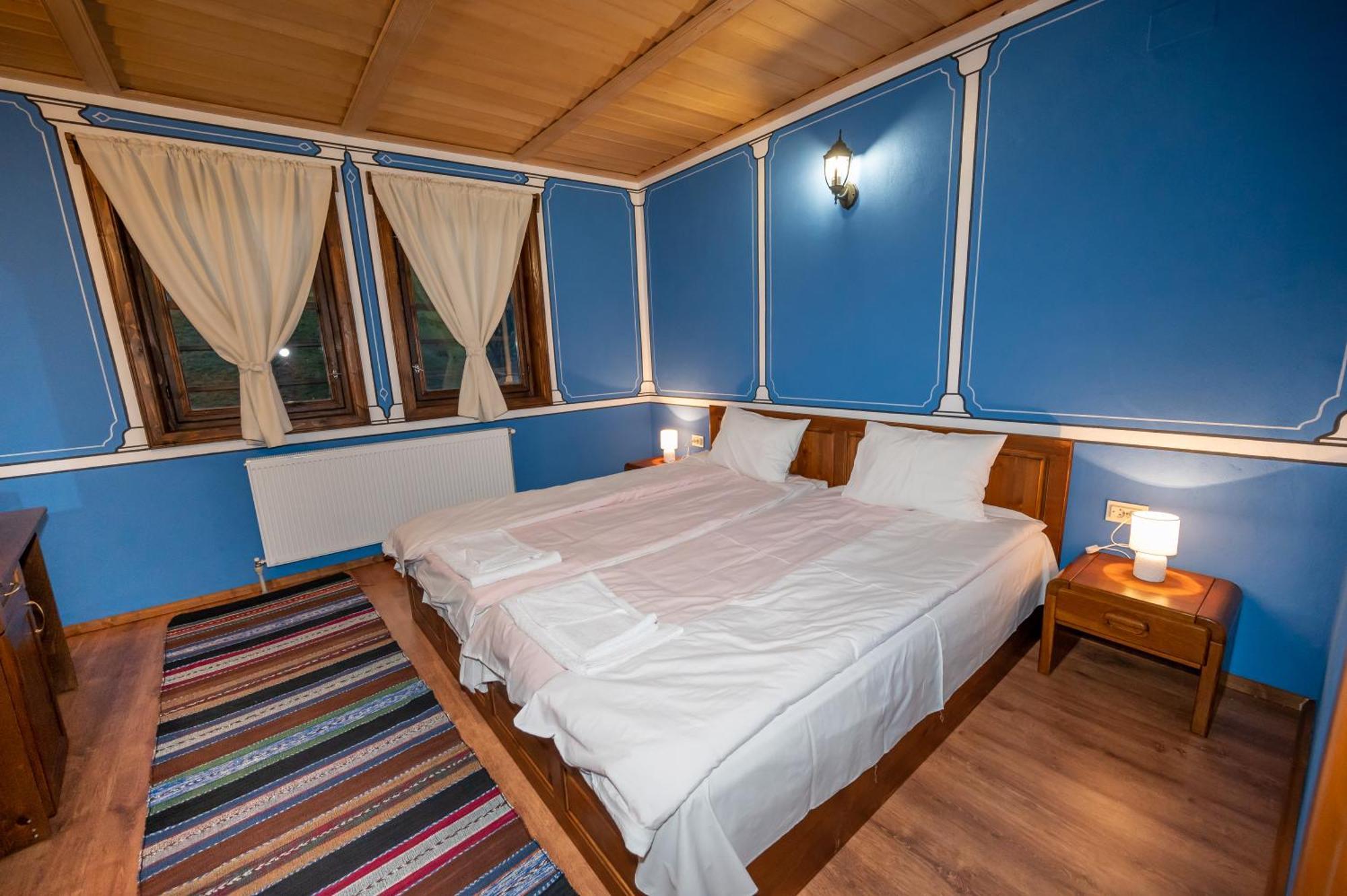 Hotel Недкова Къща à Koprivchtitsa Extérieur photo
