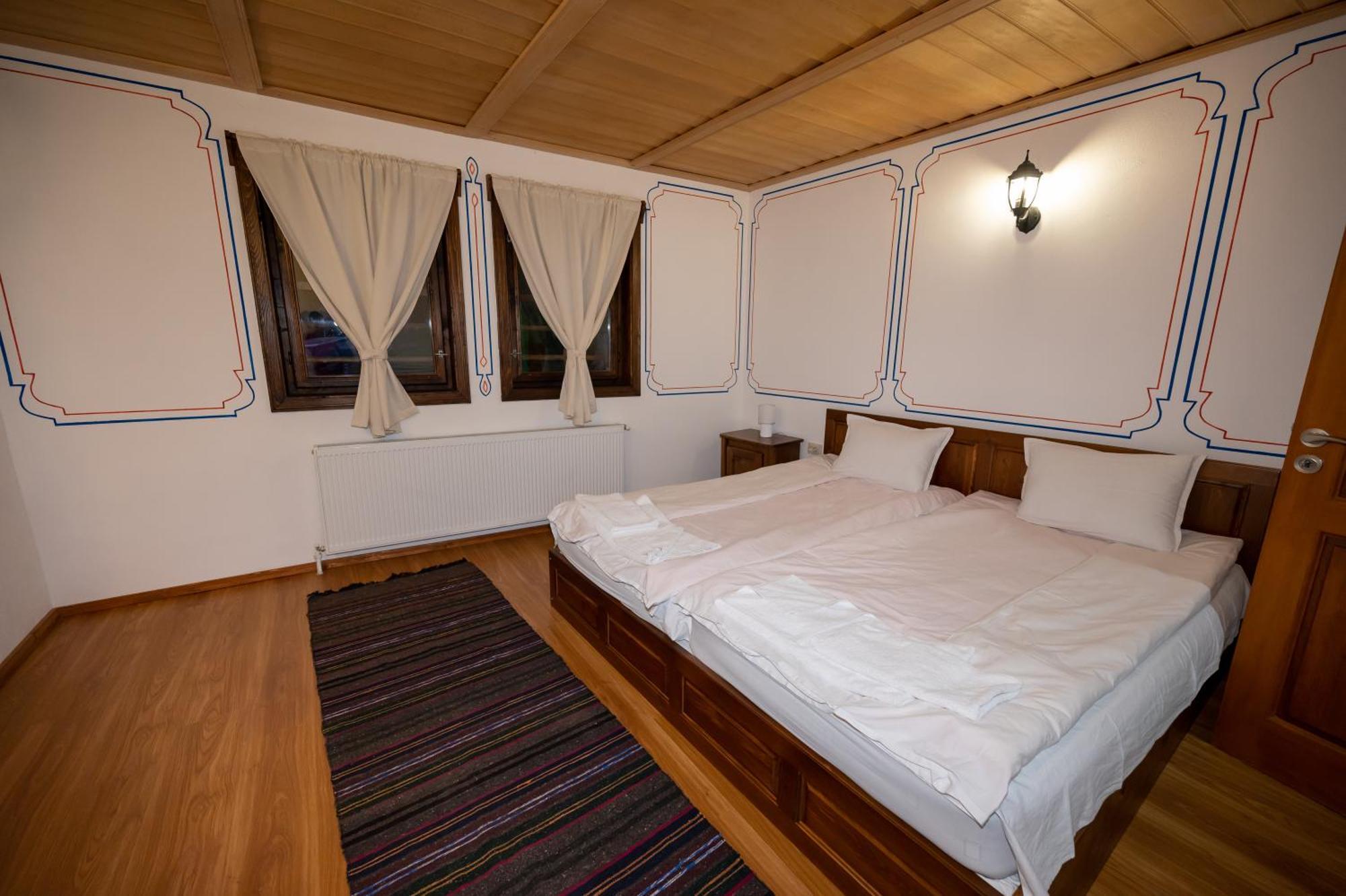 Hotel Недкова Къща à Koprivchtitsa Extérieur photo